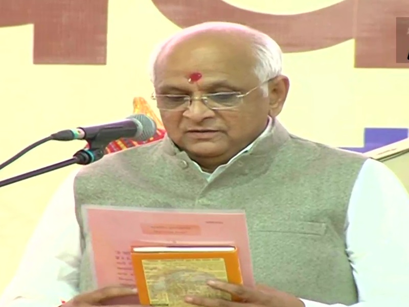 Gujarat: भूपेंद्र पटेल ने ली मुख्यमंत्री पद की शपथ, अमित शाह भी रहे मौजूद देखिए फोटो-वीडियो