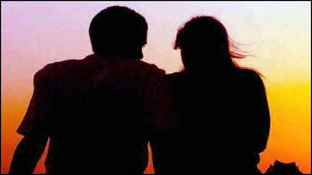रात के अंधेरे में प्रेमिका से मिलने पहुंचा प्रेमी, परिजनों ने इस हाल में पकड़ा कि बंधक बनाकर कर दी पिटाई, Video वायरल