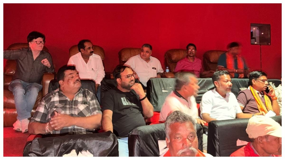 सरगुजा में कैबिनेट मंत्री का अलग अंदाज, लखनपुर में कार्यकर्ताओं संग देखी...