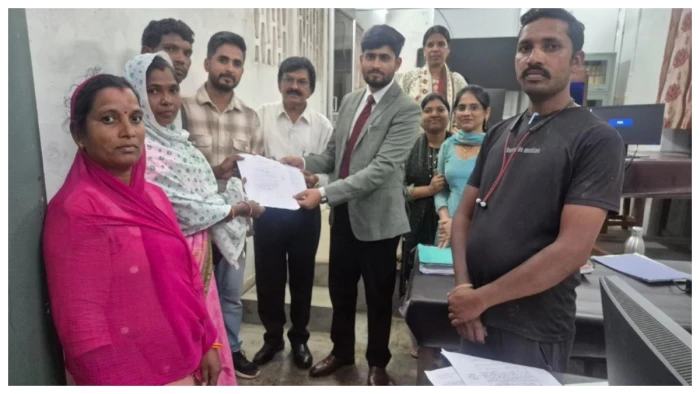 पत्थर उछलने से हुई थी युवक की मौत, अंबिकापुर और सीतापुर में आयोजित लोक अदालत में स्वजन को मिले 22.50 लाख