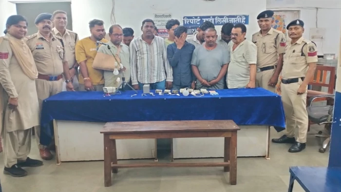 रायपुर के आउटर बने जुआरियों के अड्डे, दीवाली से पहले पुलिस कार्रवाई में 12 गिरफ्तार