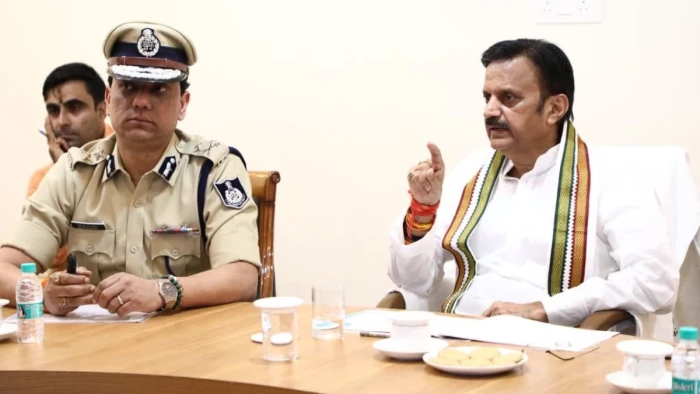 उप मुख्यमंत्री बोले-नशे के सौदागरों पर कड़ी कार्रवाई के साथ पीड़ितों के पुनर्वास पर भी विशेष ध्यान दें
