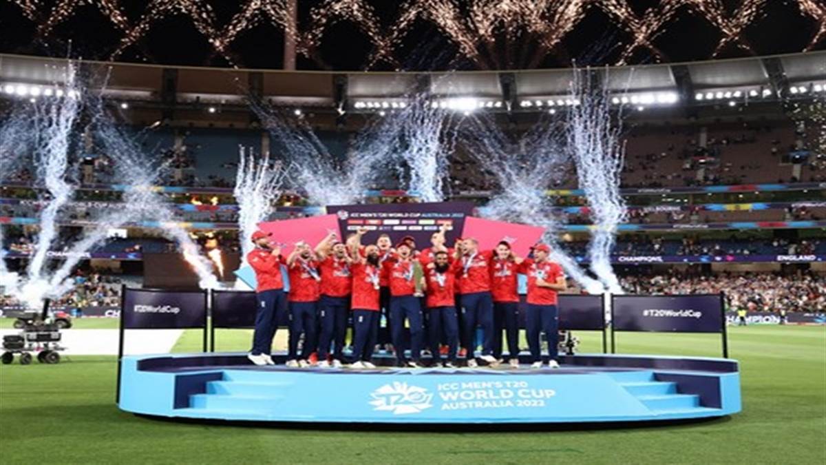 T20 world cup 2022: टी20 का चैंपियन बना इंग्लैंड, पाकिस्तान के खिलाफ 5 विकेट से दर्ज की जीत
