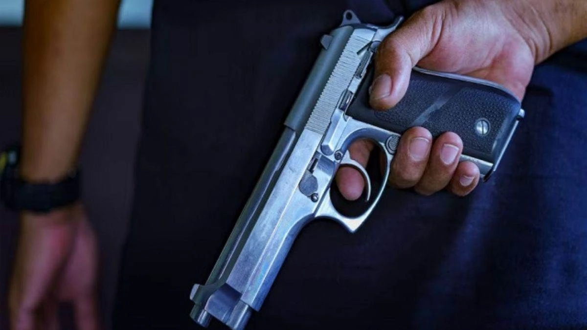 शिवपुरी में छात्रा से दोस्ती नहीं कराई तो छात्र की छाती पर अड़ाया कट्टा, दोनों पक्ष पहुंचे थाने