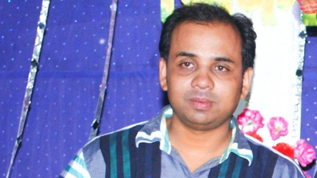 MP में ग्राम पंचायत सचिव 50 हजार लेते रंगे हाथ गिरफ्तार, NOC  के लिए मांगे दो लाख रुपये