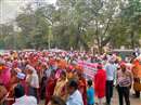 सहारा इंडिया के निवेशकों ने रैली निकालकर कलेक्टर से मिले और कंपनी के जिम्मेदार अफसरों पर कार्रवाई की मांग