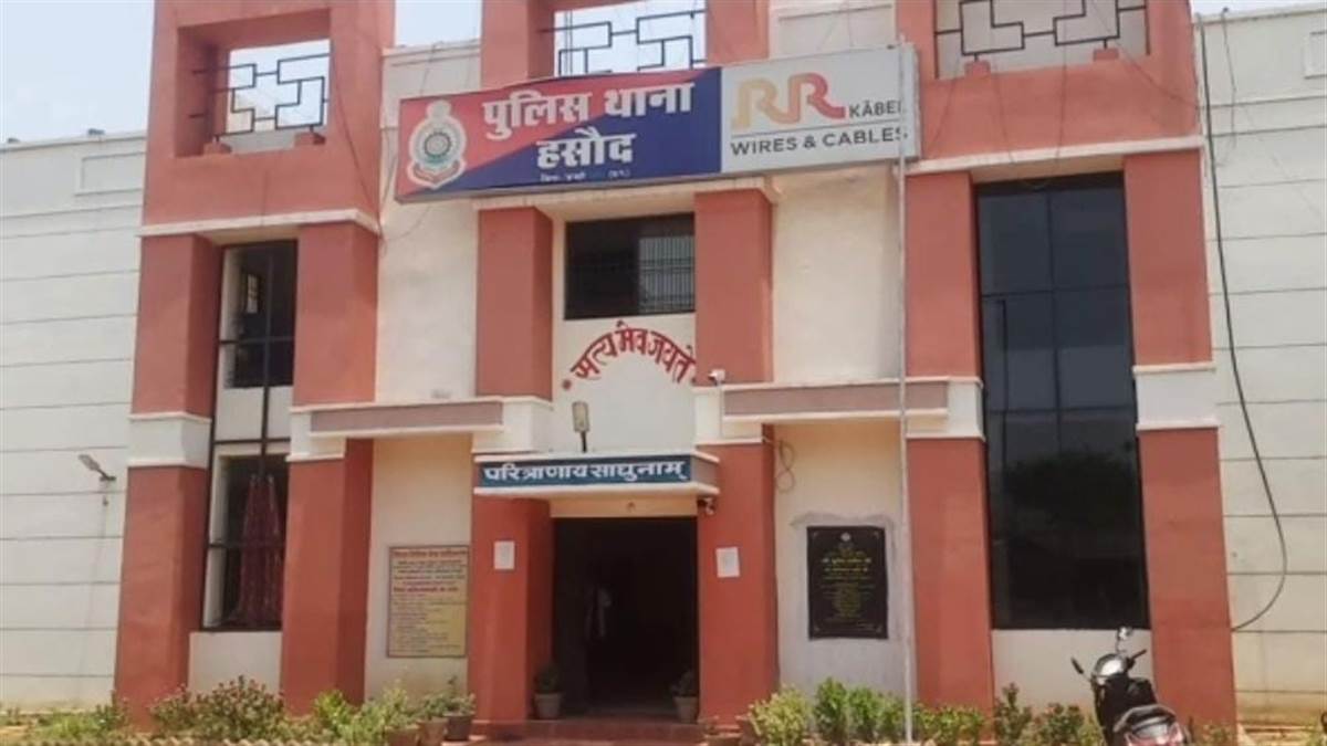 Janjgir Champa Newsचौक चौराहों, होटलों व ढाबों में खुलेआम छलक रहा जाम