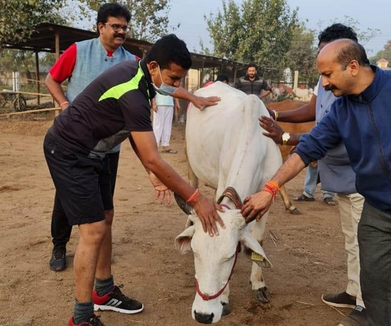 Congress Training : गांधीधाम में कांग्रेस पदाधिकारियों को सीखा रहे गोशाला मैनेजमेंट का पाठ