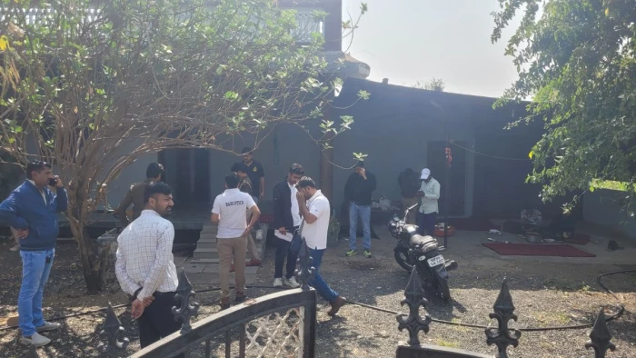 इंदौर के गांव में पकड़ी गई हाई-टेक ड्रग लैब, केमिकल और उपकरणों का जखीरा बरामद, सीबीएन ने मारा छापा