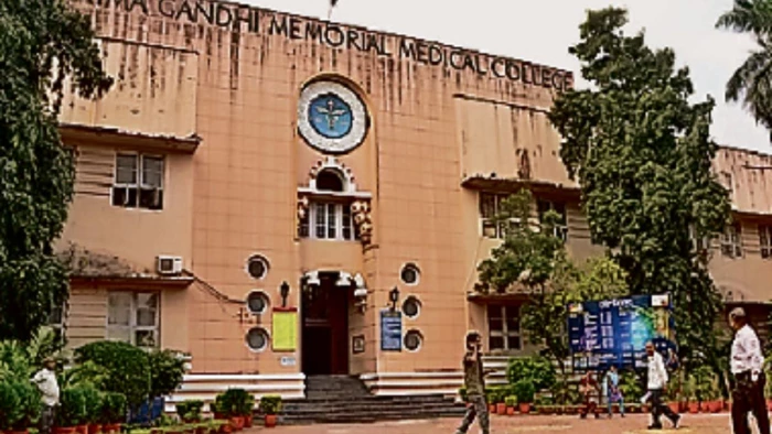 MGM मेडिकल कॉलेज में बिना पुलिस वैरिफिकेशन के काम कर रहे कर्मचारी, दागी को जिम्मेदारी सौंपने पर मचा हड़कंप