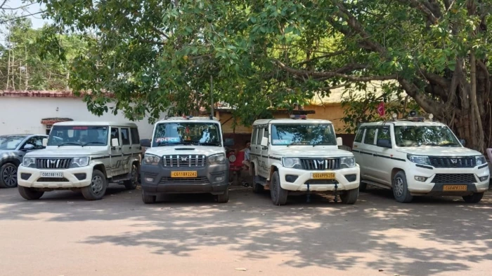 महासमुंद में हंगामा... ईंधन संकट के बीच डिप्टी कलेक्टर के काफिले पर उठे सवाल