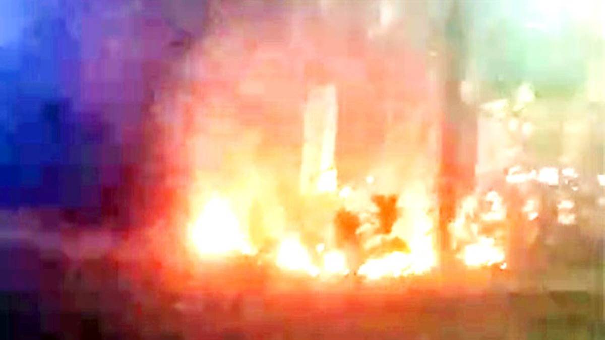 धार में भीषण गर्मी से जवाब दे रहे ट्रांसफार्मर, घंटों गुल रही बिजली, गर्मी में लोग बेहाल