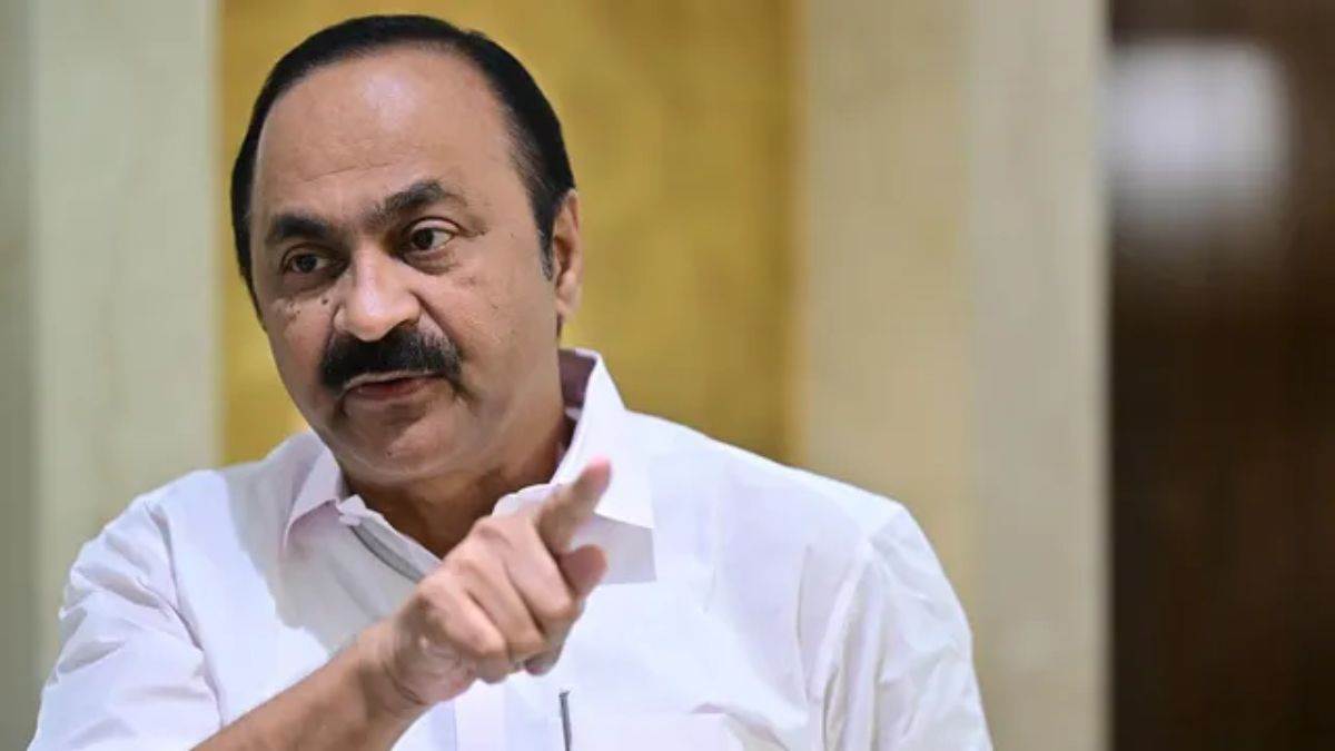केरलम में सीएम पद को लेकर 10 दिनों का सस्पेंस खत्म, कांग्रेस आलाकमान ने वीडी सतीशन के नाम पर लगाई मुहर