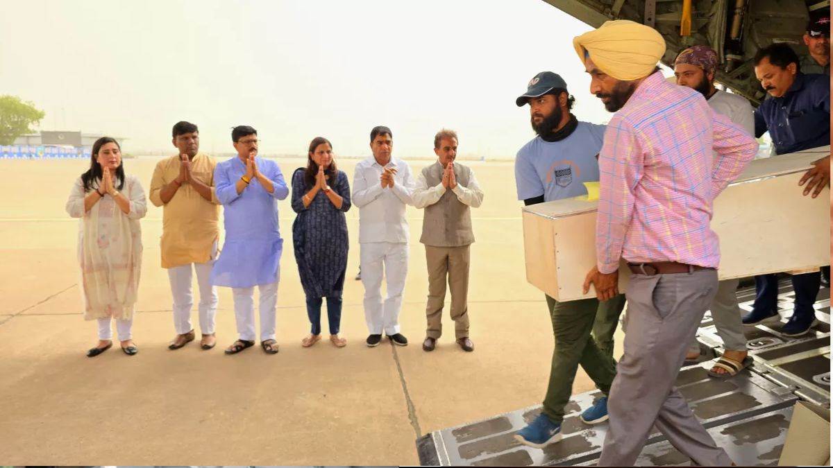 Kuwait Fire Accident: 45 भारतीयों के शव कुवैत से पहुंचे भारत, पीड़ित परिवारों के घरों में मचा हाहाकार