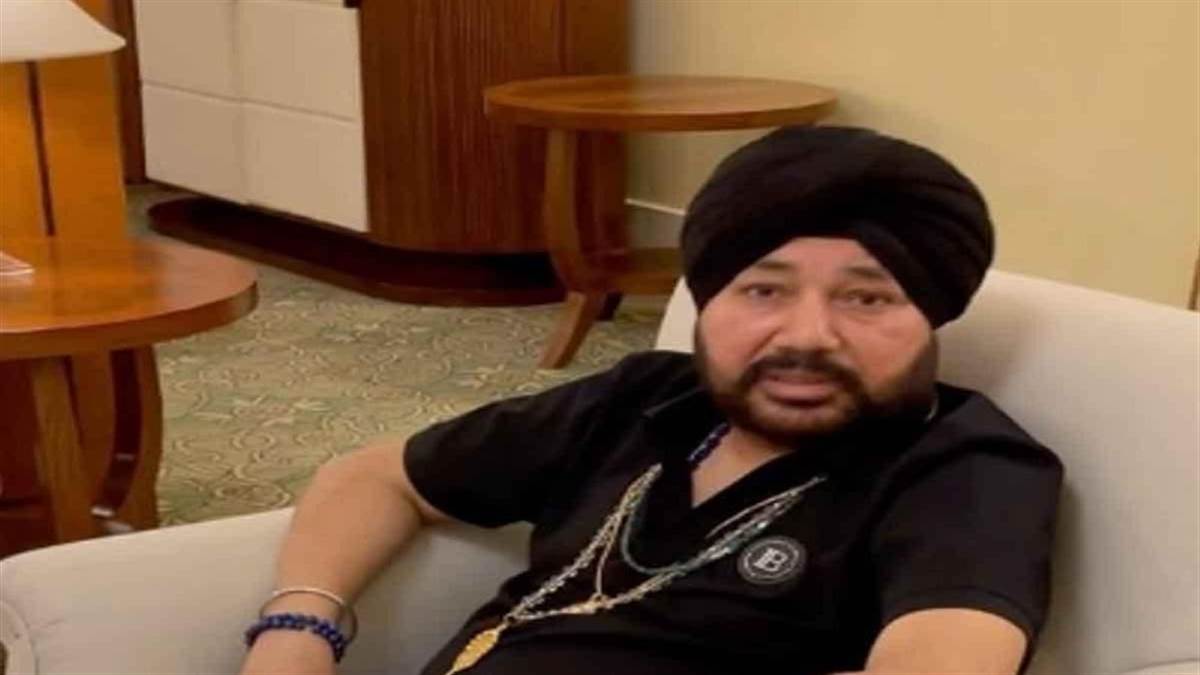 Bollywood Gupshup: Singer Daler Mehndi gets two-year jail in a human  trafficking case | SBS Punjabi