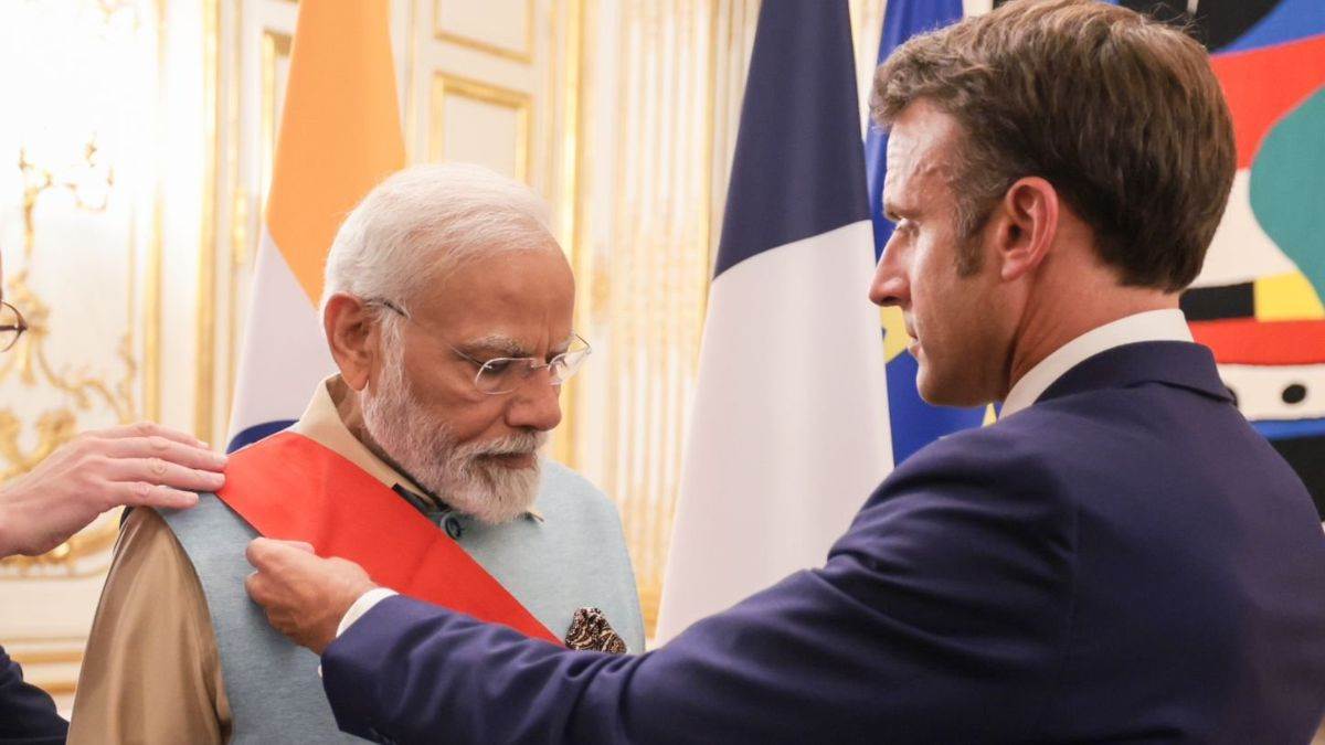PM मोदी को मिला फ्रांस का सर्वोच्च सम्मान, 'लीजन ऑफ ऑनर' पाने वाले पहले भारतीय प्रधानमंत्री