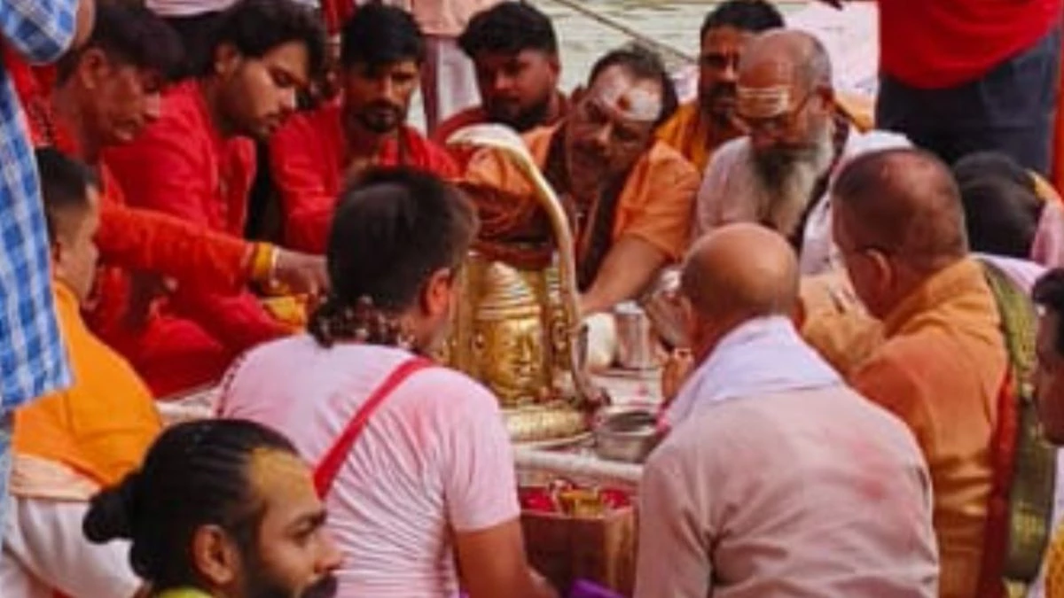 Sawan Somvar 2025: भगवान ओंकारेश्वर-ममलेश्वर ने मां नर्मदा में किया नौका विहार, सशस्त्र पुलिस बल ने दी सलामी