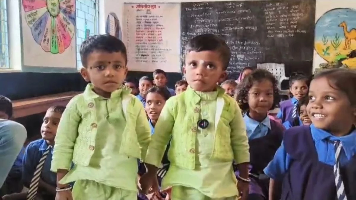 Chhattisgarh News: बोहारडीह में जुड़वां बच्चों से बन रही गांव की पहचान, एक दो नहीं इतने हैं जुड़वां बच्चे