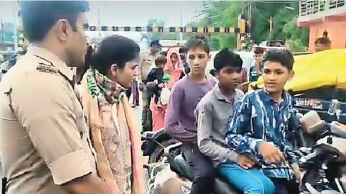 Electric Bike: बिना लाइसेंस इलेक्ट्रिक बाइक चला सकते हैं, लेकिन तीन सवारी बैठाई तो होगी कार्रवाई