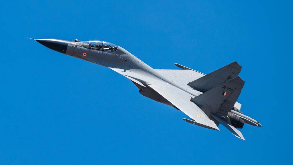 'आसमान में हम सिर्फ उड़ते नहीं, जानें बचाते हैं', IAF के जांबाजों ने देश के युवाओं को दिया जोश से भरा संदेश