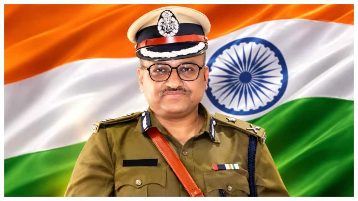 नक्सल आंदोलन को कुचलने बनाया मास्टरप्लान, गरियाबंद में रचा चक्रव्यूह, अब आईजी रामगोपाल गर्ग राष्ट्रपति से होंगे सम्मानित