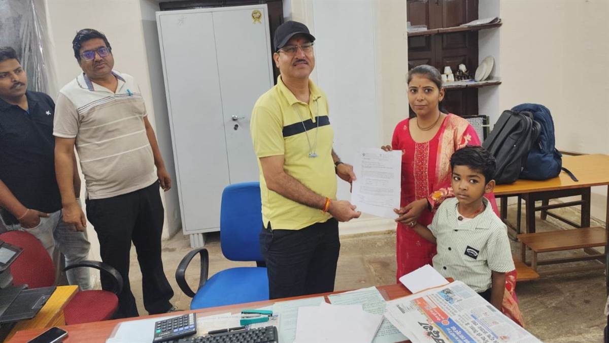 ग्वालियर: महिला को जानकारी भी नहीं थी, ESI ने खाते में भेजे 9 लाख से अधिक; अब हर महीने मिलेगी 15 हजार पेंशन