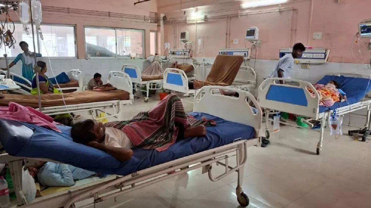 UP News: 'इलाज कराना है तो पहले रुपये जमा करो' Ayushman Card होते हुए भी नहीं मिला मुफ्त इलाज