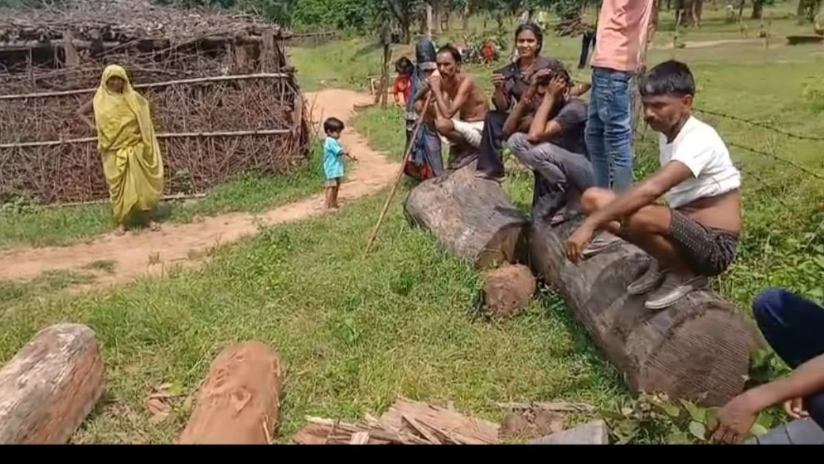 शहडोल में वन टीम पर हमला, आरोपियों ने टीम के सामने फाड़ फेंका सर्च वारंट