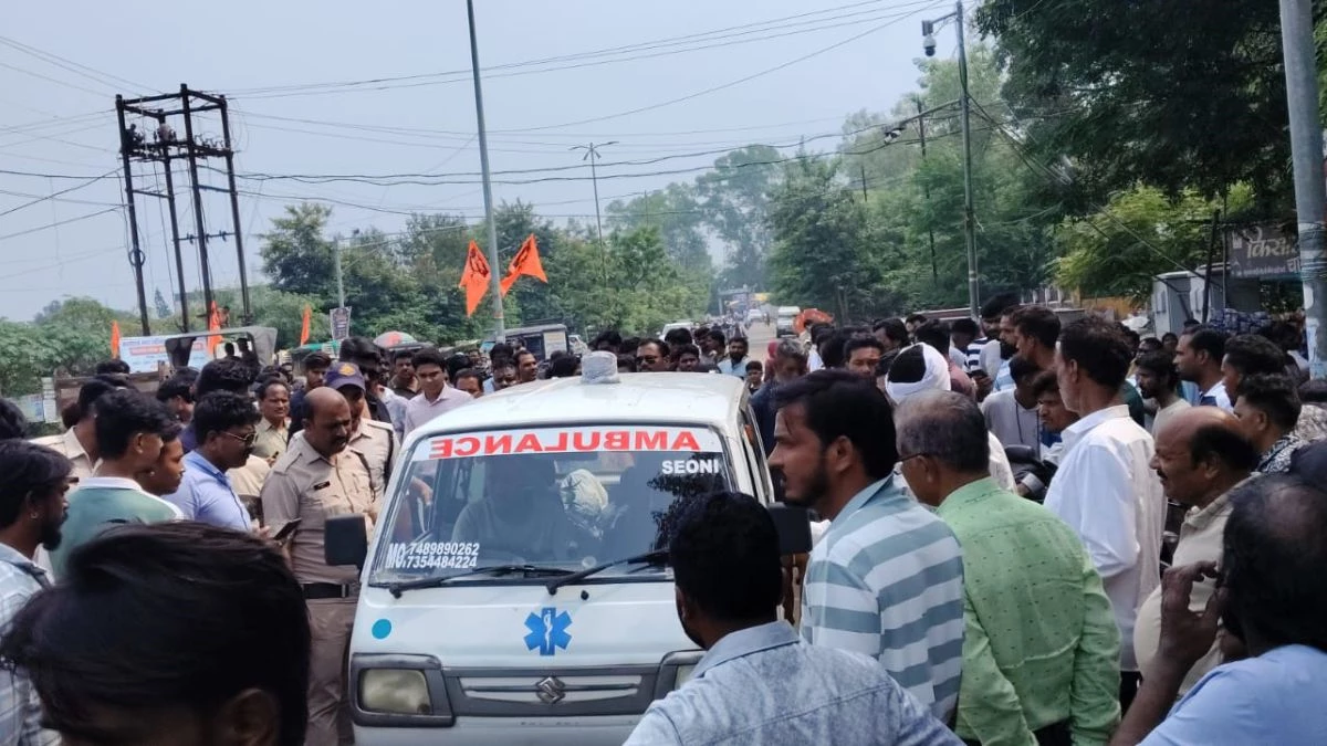 सिवनी में एंबुलेंस चालू नहीं होने पर पुलिस ने दिखाई सूझबूझ, कोतवाली के वाहन में जंजीर बांधकर मृतक के गांव किया रवाना