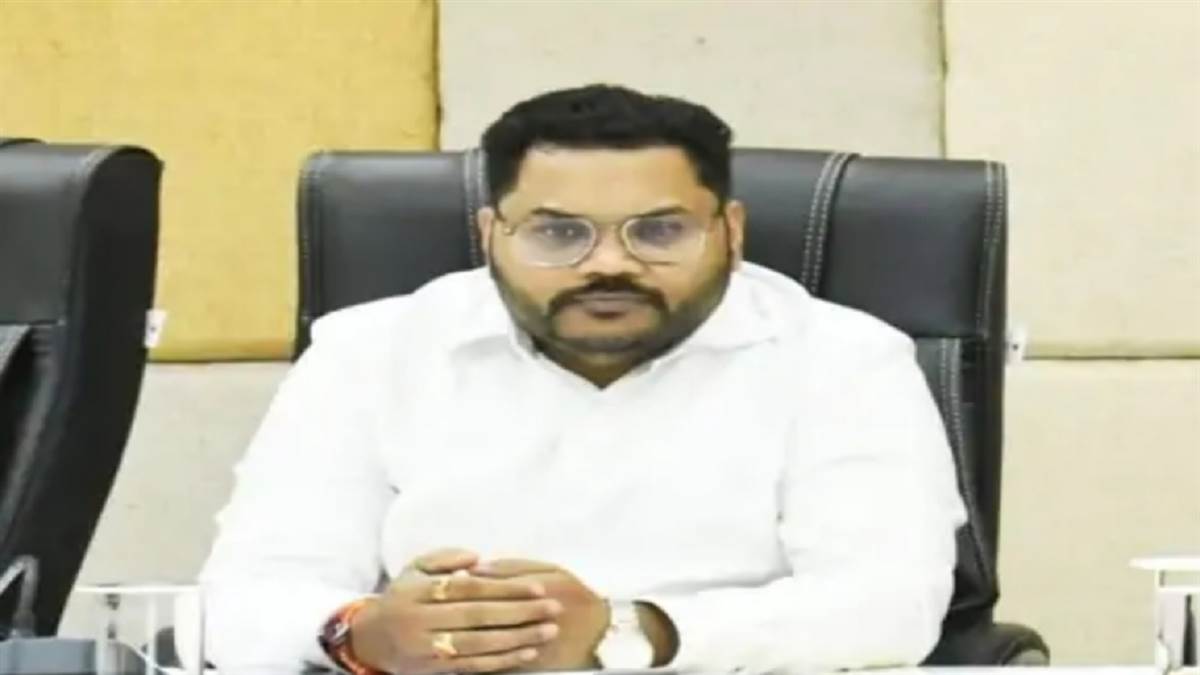 सीजीपीएससी घोटाले में ईडी का दावा : पूर्व सीएम के ओएसडी के नाम और पद की धमक से चयन की गारंटी देकर जुटाए तीन करोड़