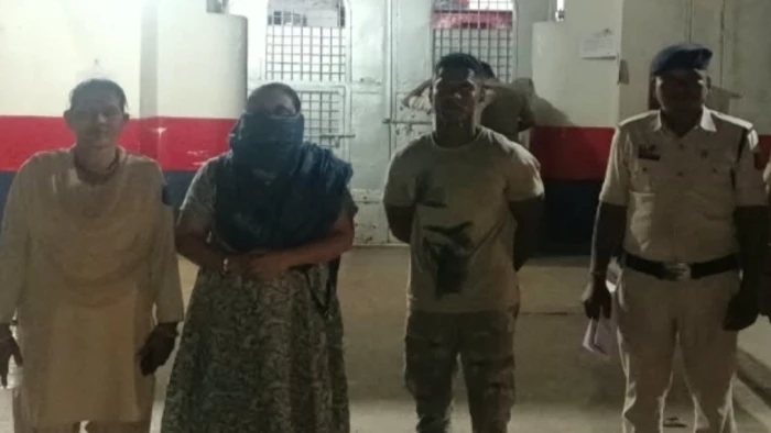 दुर्ग में 11 लाख के विवाद पर सीएएफ जवान का अपहरण, आरोपी महिला व वाहन चालक गिरफ्तार