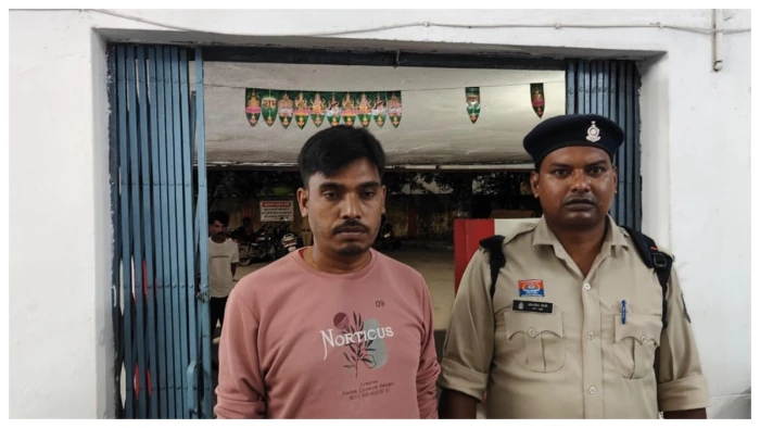 जशपुर: समाज में वापसी के नाम पर मांगे 2 लाख, बंजारा समाज के पूर्व अध्यक्ष गिरफ्तार