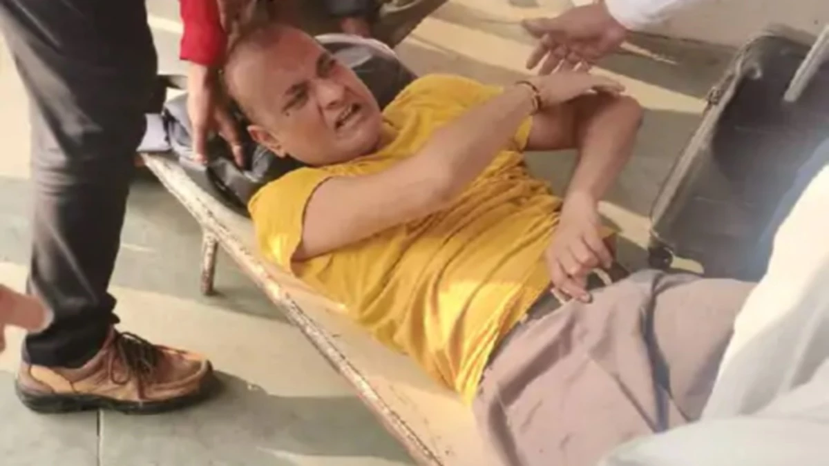 भोपाल रेलवे स्टेशन पर ट्रेन से उतरते समय यात्री का पैर फिसला, कंधे में आई चोट
