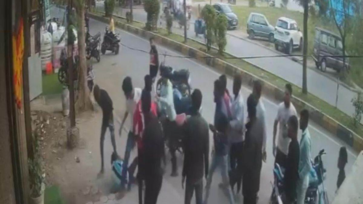 Indore में होटल संचालक और कर्मचारी का अपहरण, बदमाशों ने मारपीट कर ले गए; पुलिस ने दबिश देकर छुड़ाया