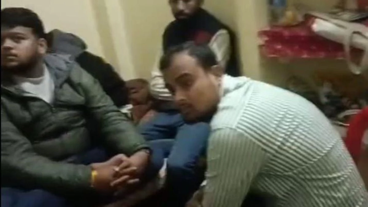 MP के युवकों ने कर्नाटक में की 2 करोड़ की ठगी, दी जान से मारने की धमकी, पुलिस ने तीन आरोपितों को गिरफ्तार किया