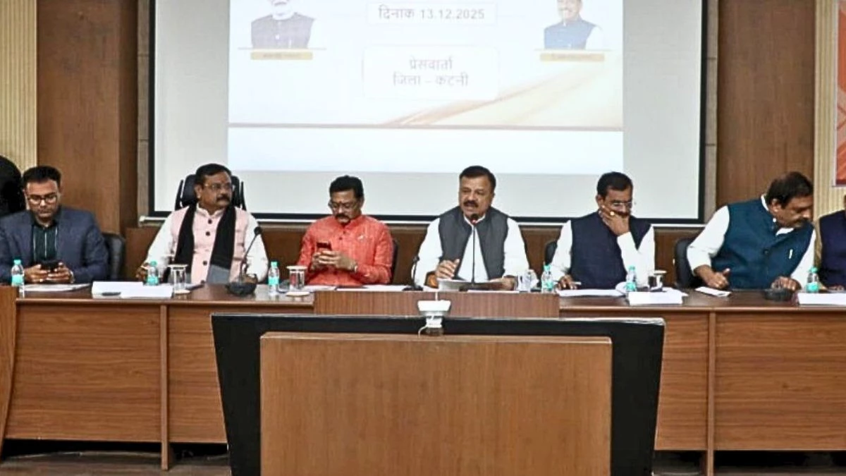 आदिवासियों के नाम पर 1100 हेक्टेयर जमीन खरीदने के सवाल पर प्रभारी मंत्री ने खत्म कर दी प्रेसवार्ता; गिना रहे थे सरकार की उपलब्धियां