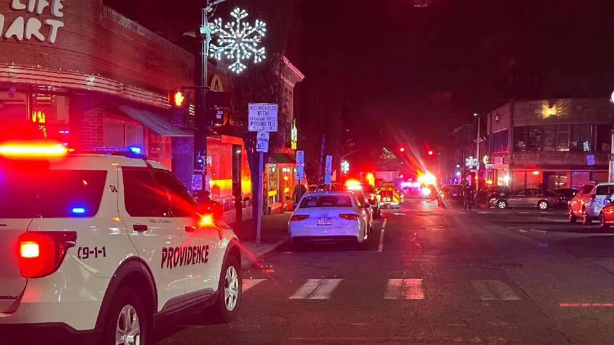 'मैं भागने जा रहा हूं', ब्राउन यूनिवर्सिटी में अंधाधुंध फायरिंग से हड़कंप, छात्र ने मां को भेजा भावुक मैसेज