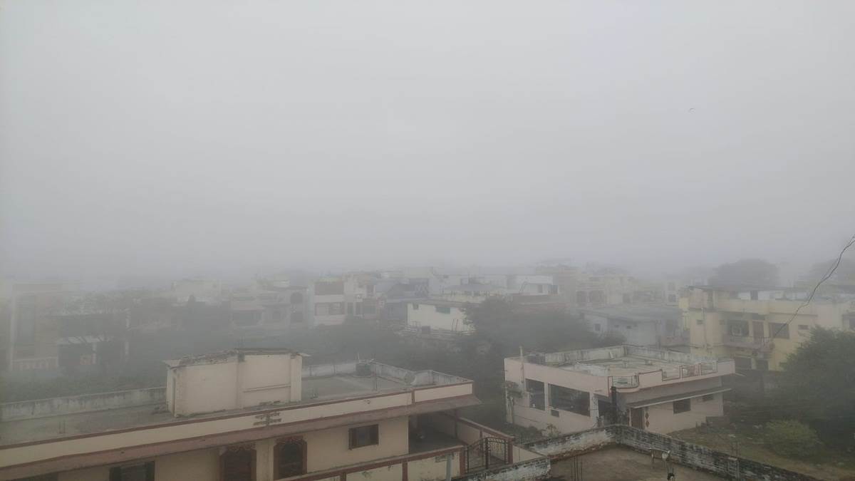 Jabalpur Weather सुबह आंख खुली तो आसमान पर बादल और वातावरण में छाया
