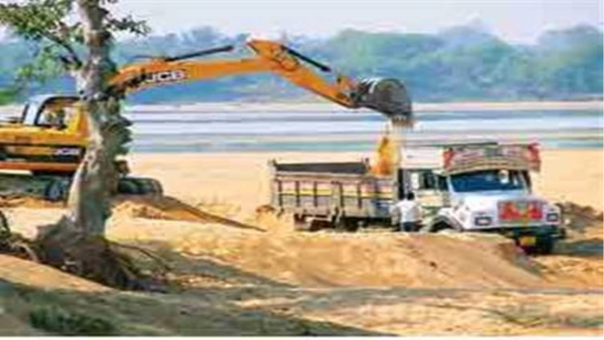 छत्तीसगढ़ के इस जिले में नेताओं के संरक्षण वाली रेत खदानों में नहीं हो रही कार्रवाई, लोगों में आक्रोश, खदान पहुंच किया हंगामा