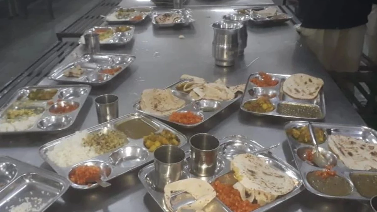 जबलपुर में दूषित खाना खाने से हॉस्टल में छात्र की मौत, 13 बच्चे हो गए थे बीमार; लापरवाही पर एफआईआर दर्ज