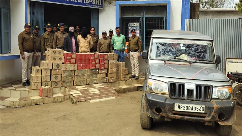Dindori Crime : बोलेरो से लाई गई 52 पेटी शराब जब्त, दो गिरफ्तार; एक फरार