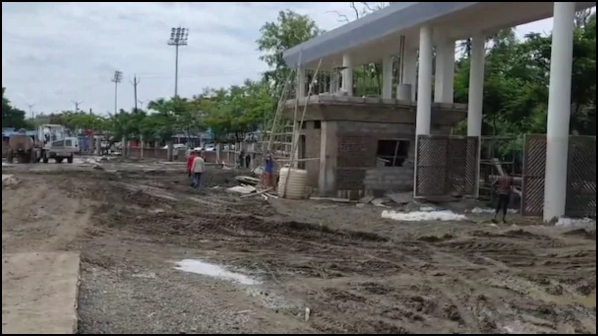 MP में 3 साल बाद भी अधूरे सांदीपनि स्कूल, आधे जिलों में प्रोजेक्ट पिछड़ा, 275 में से मात्र 97 स्कूल ही नए भवन में शिफ्ट