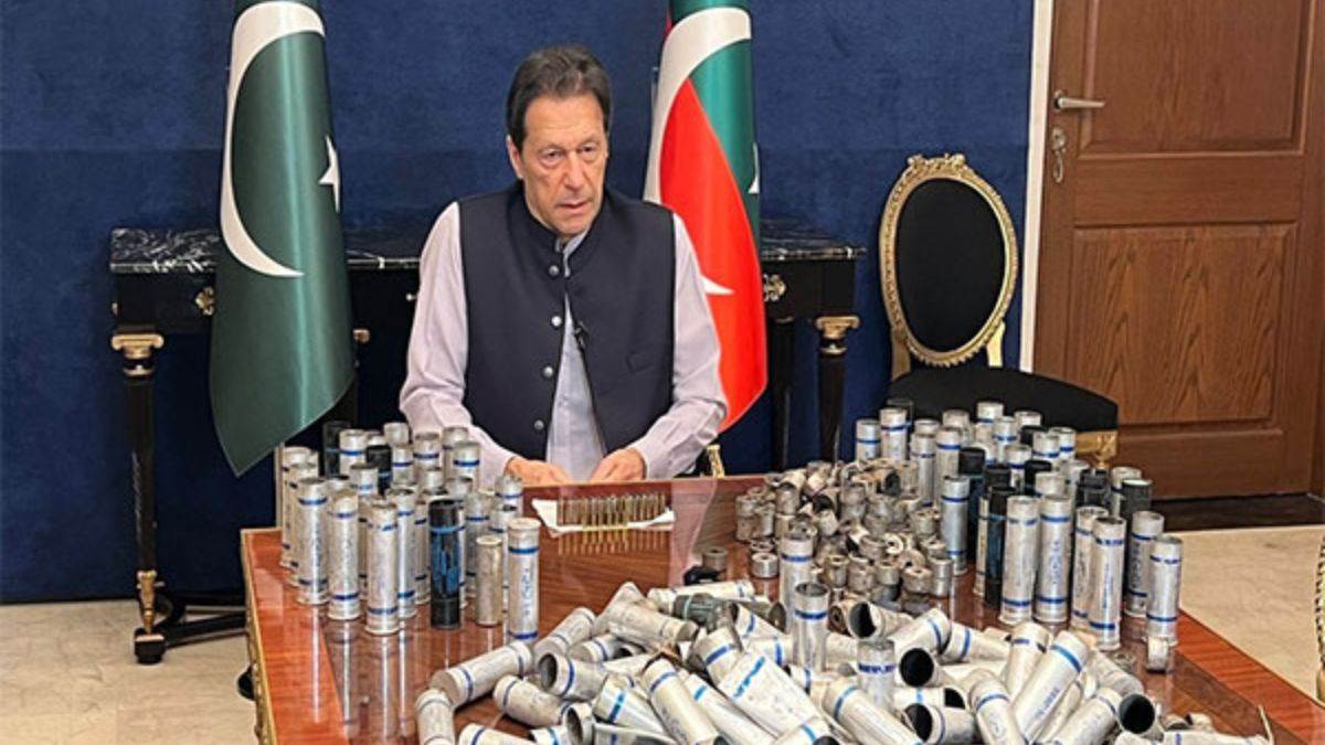 Pakistan: भारी हंगामे के बीच इमरान खान को मिली राहत, हाई कोर्ट ने पुलिस कार्रवाई पर लगाई रोक