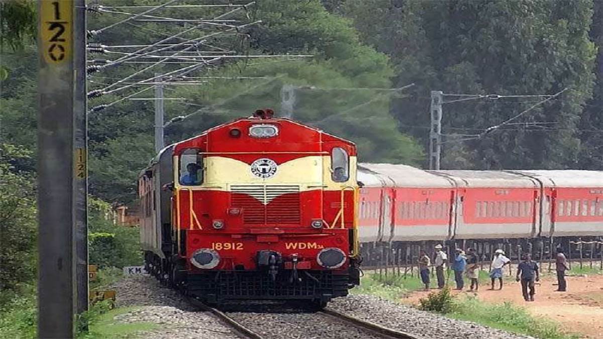 Bilaspur Railway News: उसलापुर में 10 मिनट ठहरेंगी ट्रेनें, कुछ स्टेशनों में बदल जाएगा समय