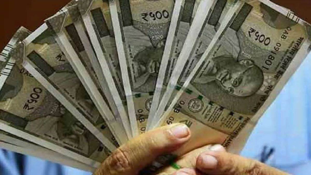 seventh Pay Fee: मार्च में कितनी बढ़कर आएगी सैलरी, किन भत्तों में होगा इजाफा, पढ़ें पूरी डिटेल यहां