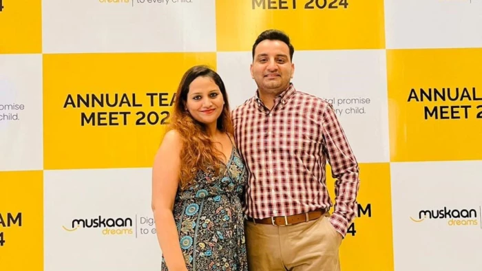 ग्वालियर के अभिषेक दुबे ने बदली लाखों बच्चों की किस्मत, 7 राज्यों के 50 जिलों में सिखा रहे एआई की भाषा