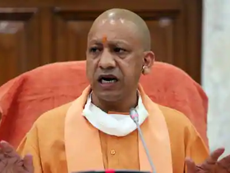 Uttar Pradesh: यूपी बोर्ड 10वीं और 12वीं की परीक्षाएं स्थगित, 10 जनपदों में नाइट कर्फ्यू का समय बढ़ा
