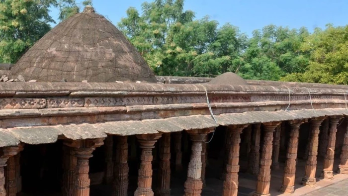 भोजशाला केस: हाई कोर्ट में गूंजा हदीस का हवाला, वकील बोले- 'इस्लाम में भी जबरन जमीन पर मस्जिद बनाना गलत'