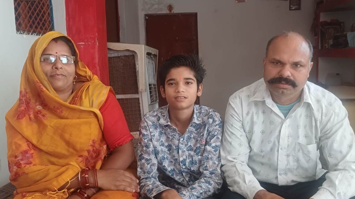 शहडोल में सिक्योरिटी गार्ड के बेटे ने 10वीं में प्रदेश की मेरिट में तीसरा स्थान हासिल किया