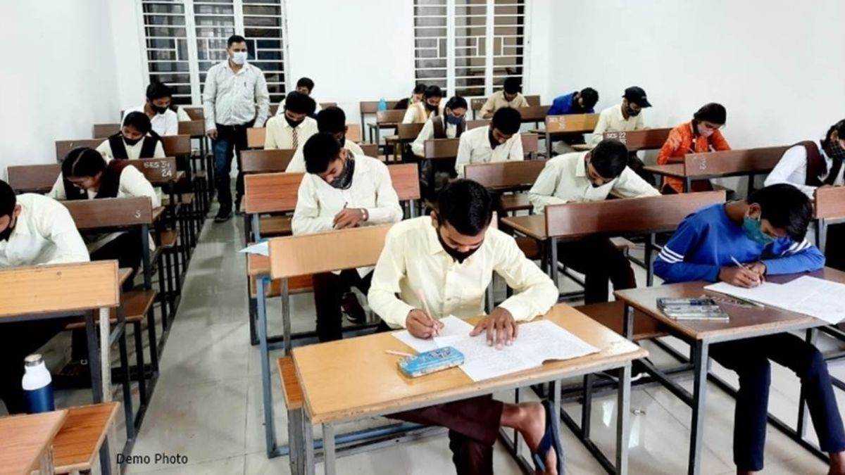 परीक्षा शेड्यूल से बीकाम-सीएस छात्रों की बढ़ी मुश्किलें, डीएवीवी ने बदलाव किया इनकार, निकाला बीच का ये रास्ता